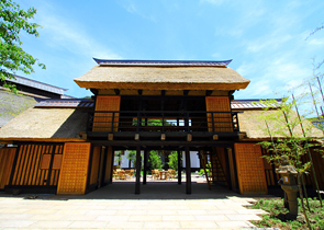 長屋門